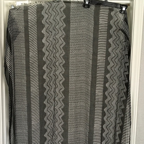 Silpada NEW Black/White Scarf - Picture 3 of 3